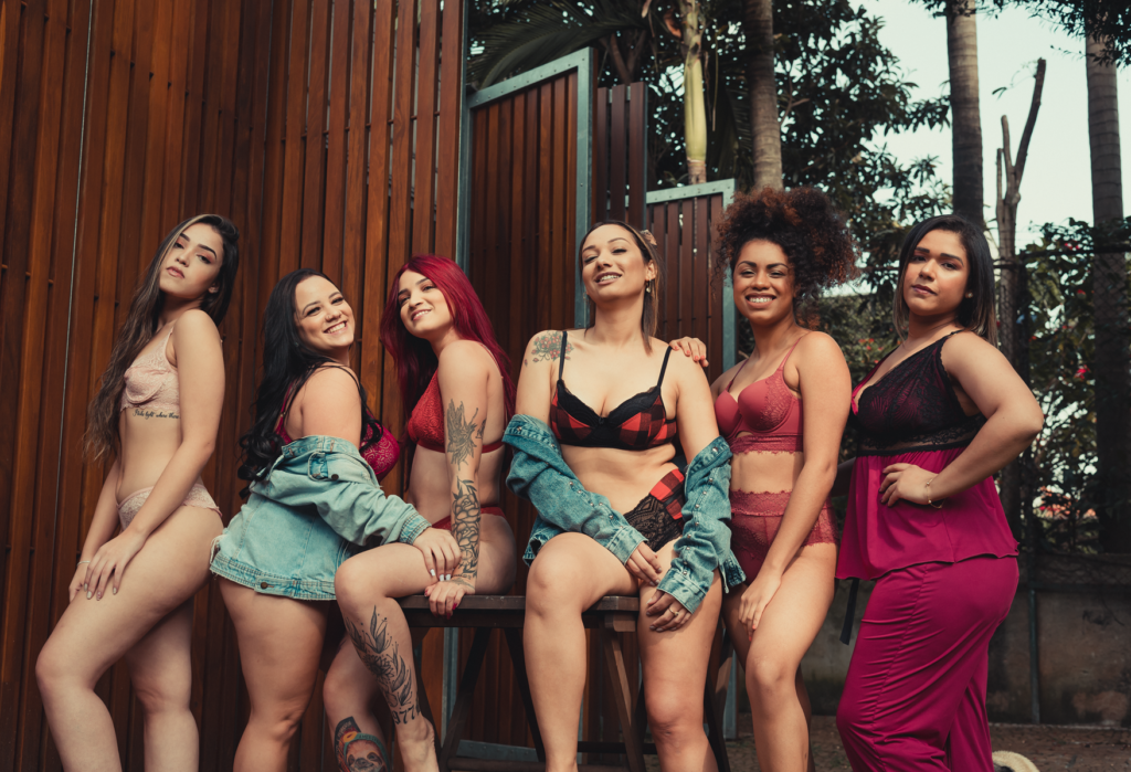 Modelos de Lingerie da Evelyn Lingerie Store