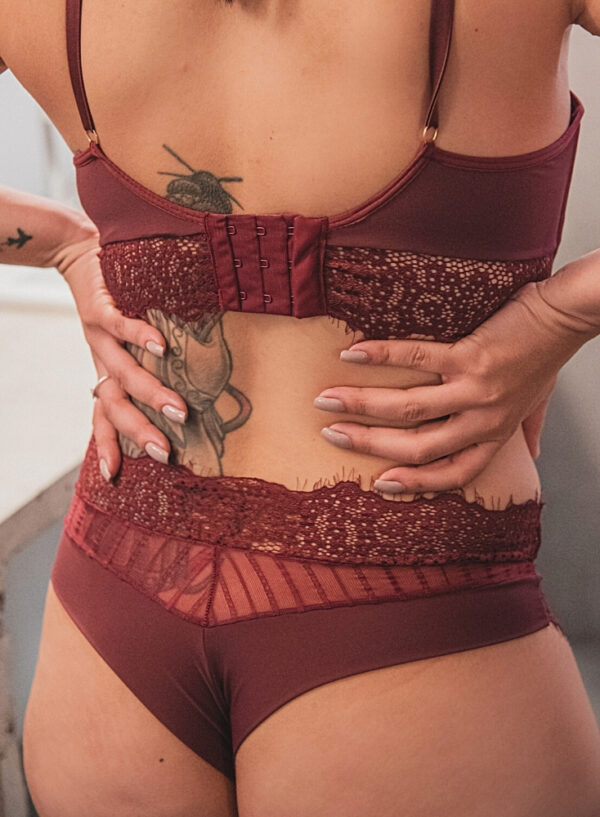 Conjunto Bruna com bojo na cor marsala