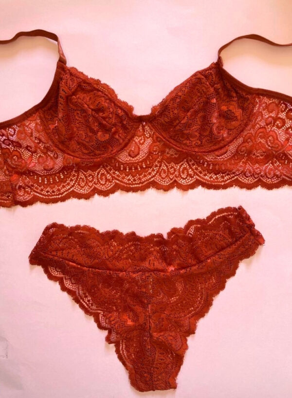 Conjunto Talita da coleção da Evelyn lingerie na cor vermelha